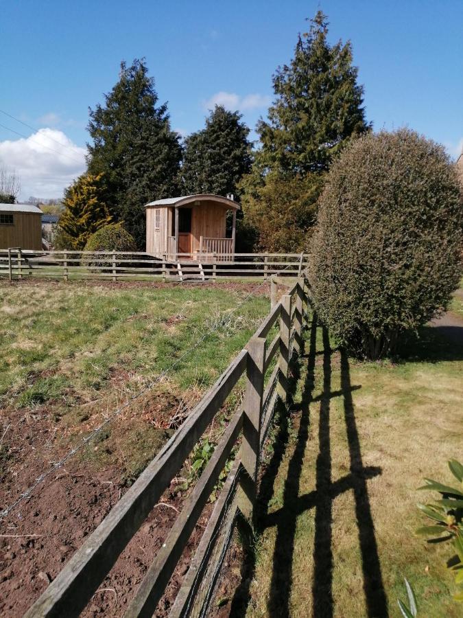 Lucker Mill Shepherds Huts Екстер'єр фото